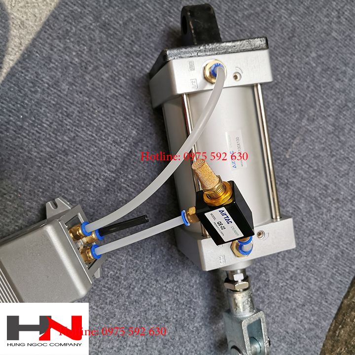 bộ xi lanh và bàn đạp chế máy đột dập nhôm