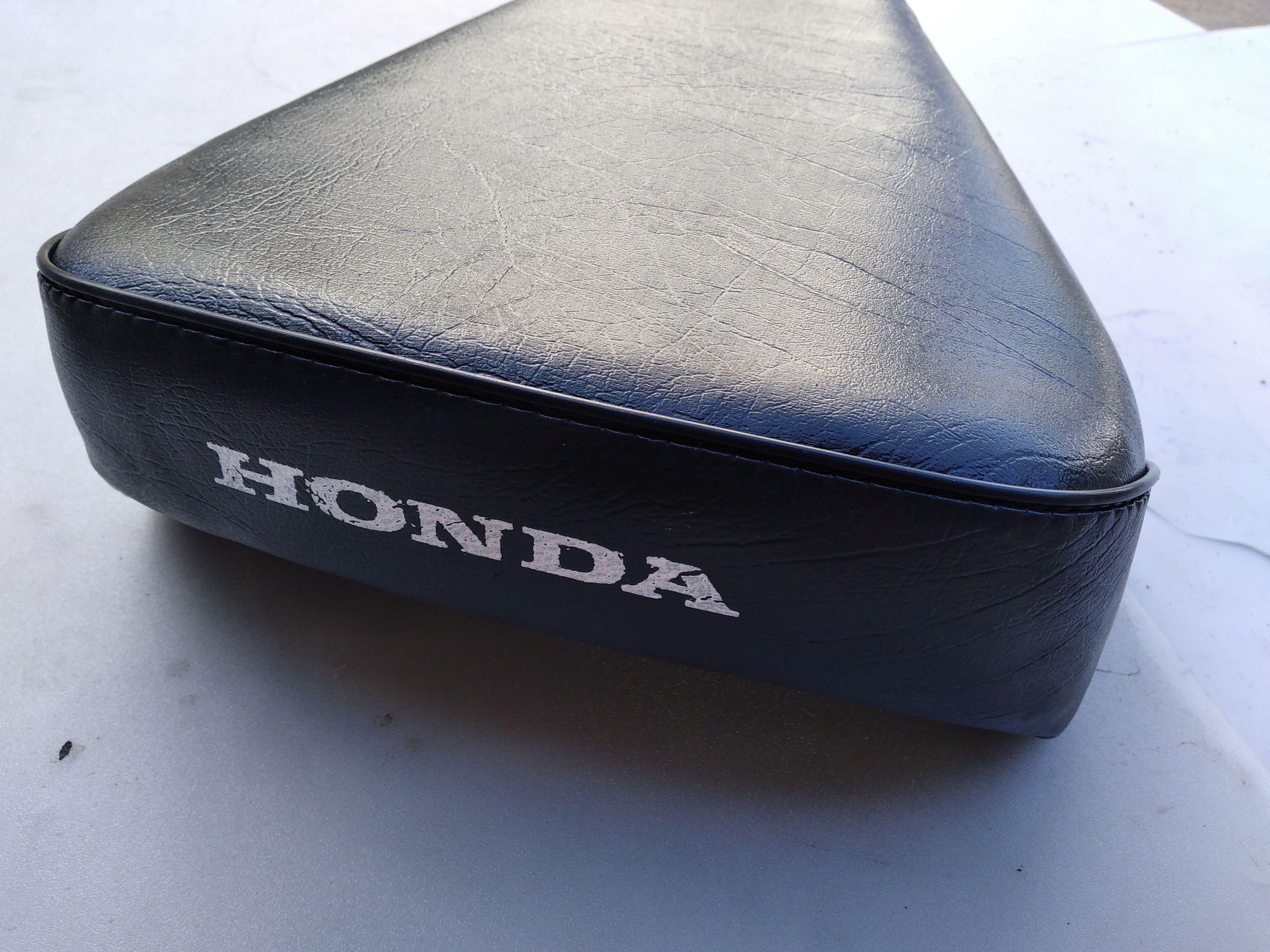 Yên xe honda cup custom 80 81 82 DD