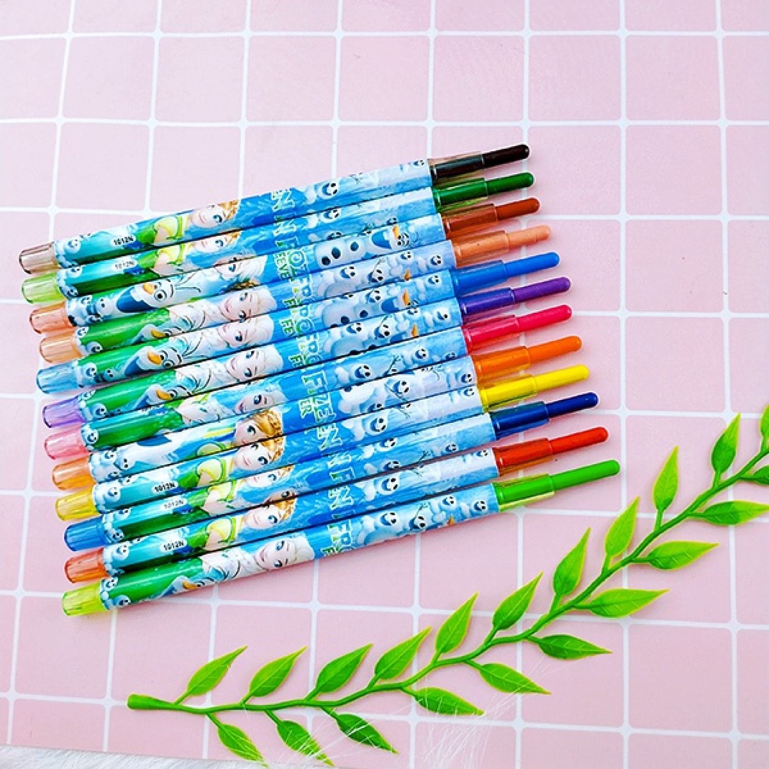 Sáp Vặn 12 Màu Dài Rolling Crayon 12 Màu (2525-12) ( Bé Trai, Bé Gái )