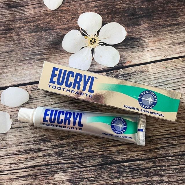 Kem trắng răng Anh Eucryl