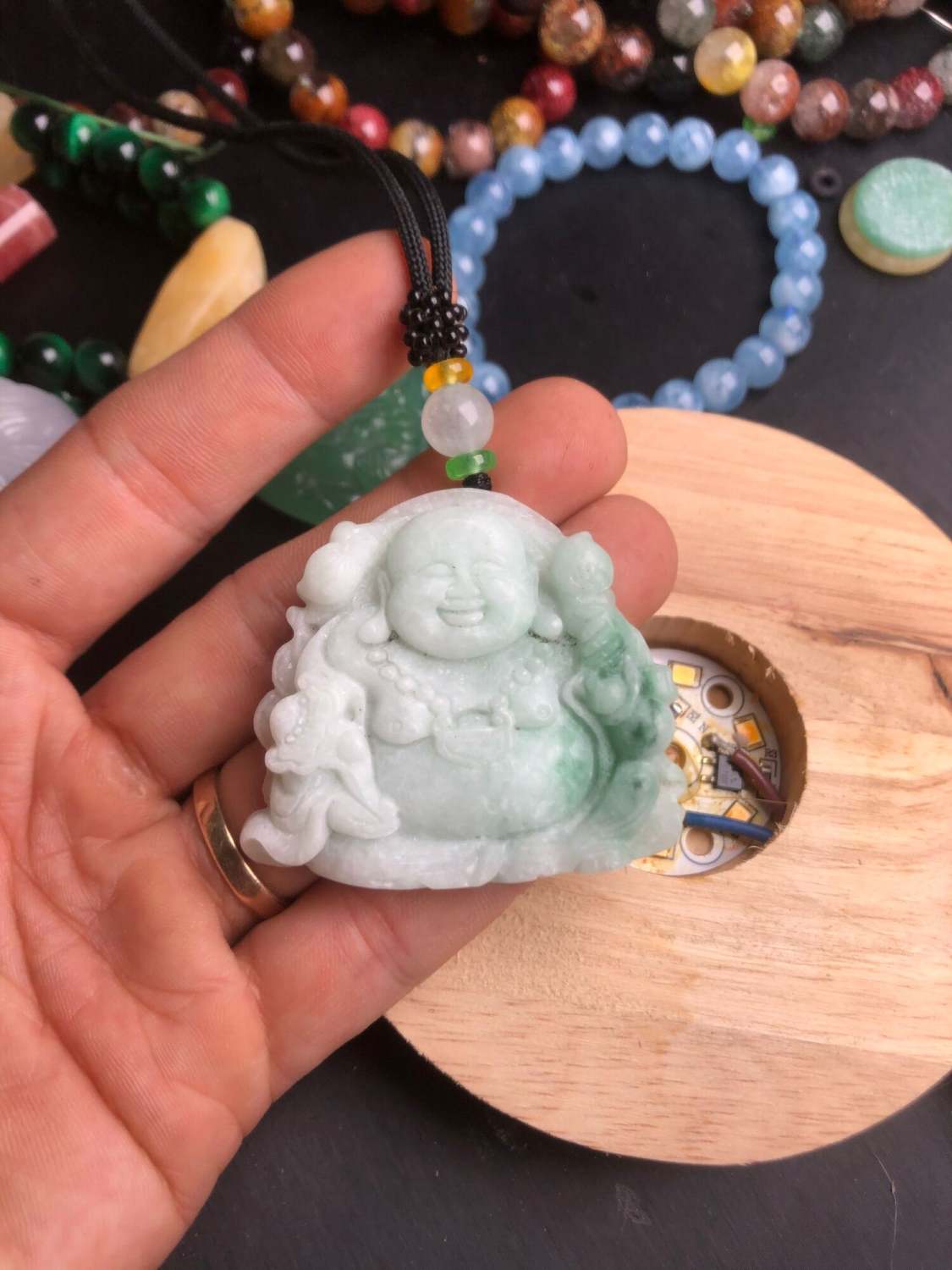 Di lặc đá ngọc cẩm thạch tặng kèm dây đeo