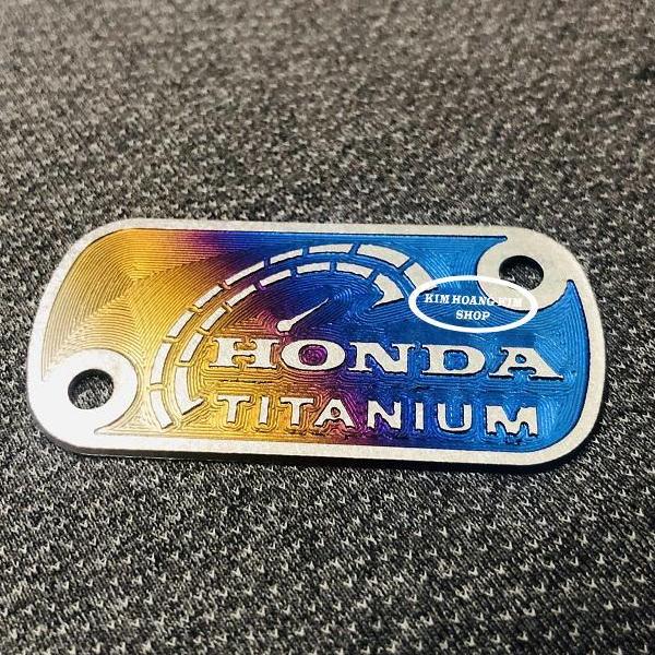 Tem nắp dầu TITAN gắn Wave,Winner,Vario...