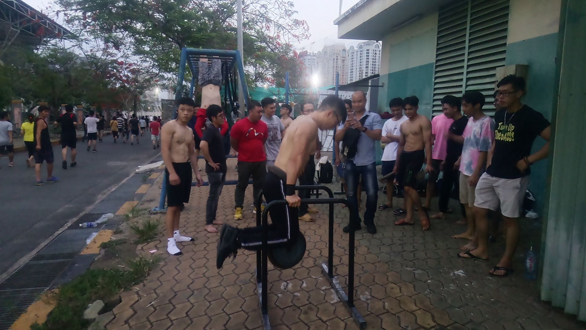 Xà kép Mini chân hàn cố định