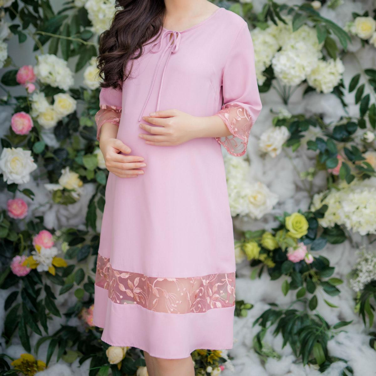Đầm bầu cổ tròn phối ren tay Emum