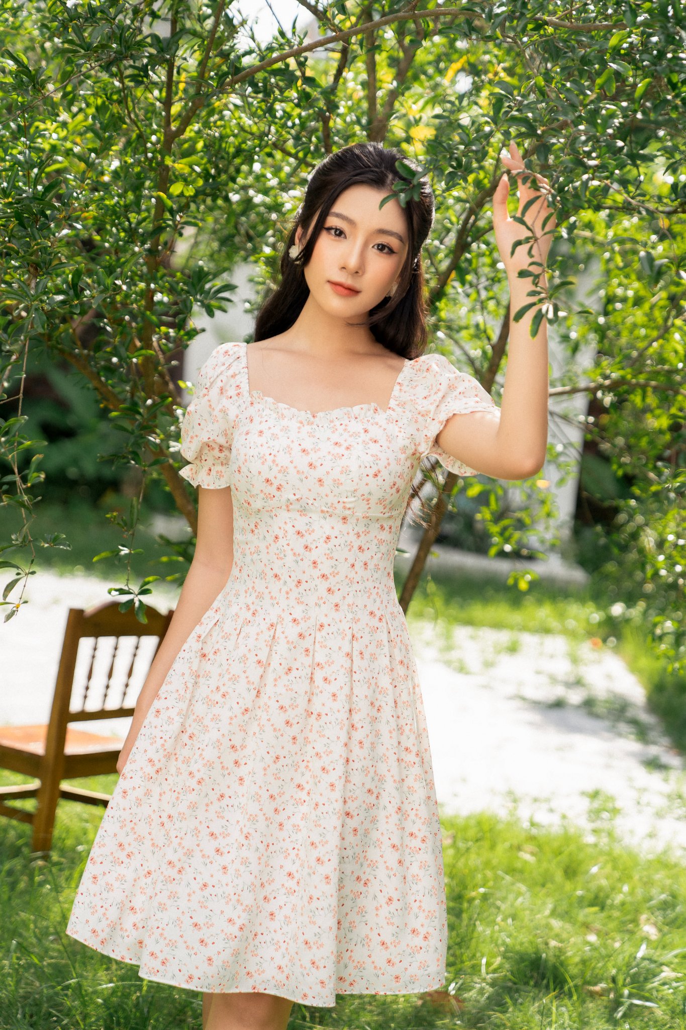 Váy cổ vuông eo chiết ly  TIINSTORE  V0T609
