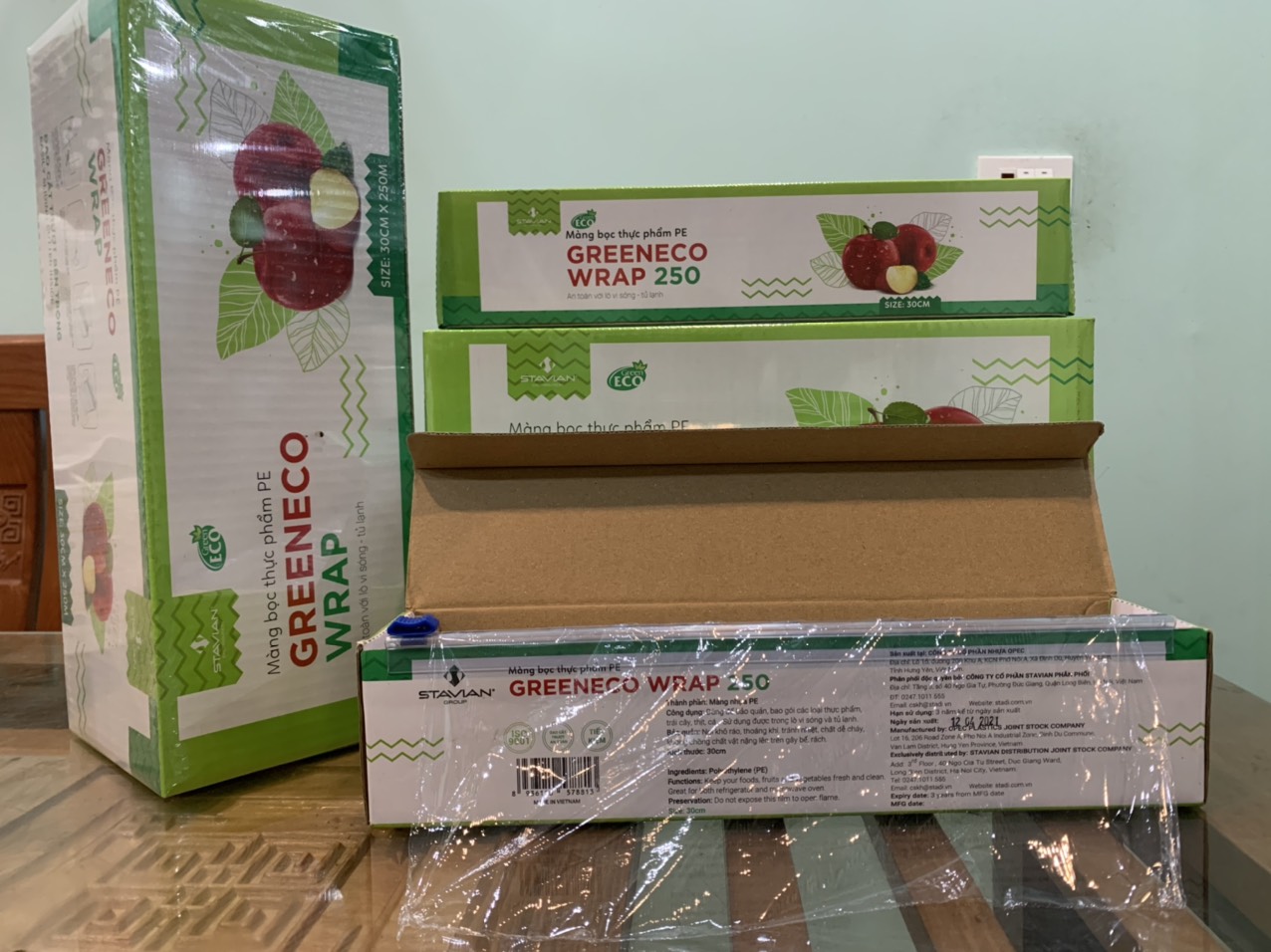 Màng bọc thực phẩm co giãn tốt kích thước 30cm x 250m