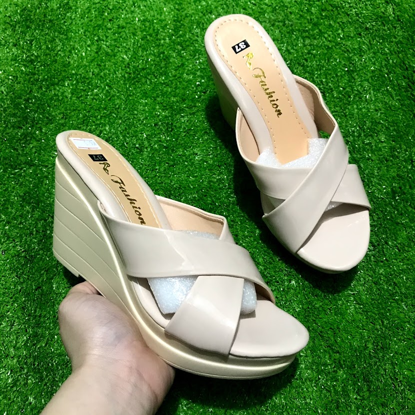 [HCM]Dép xuồng quai chéo cao 9p MS39