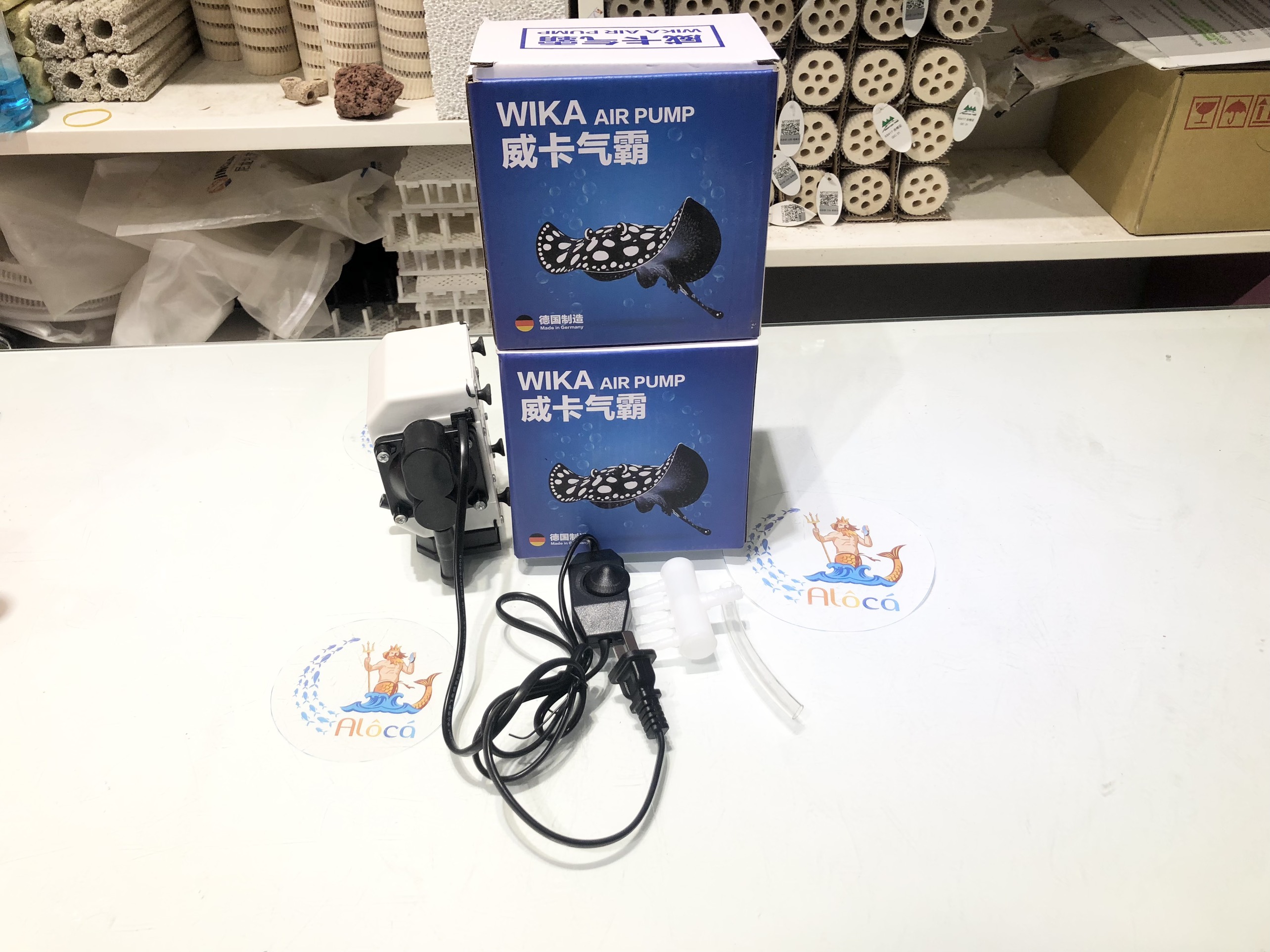 Máy bơm, sục khí oxy WIKA AIR PUMP (PJ-01-10W) cho bể cá cảnh.
