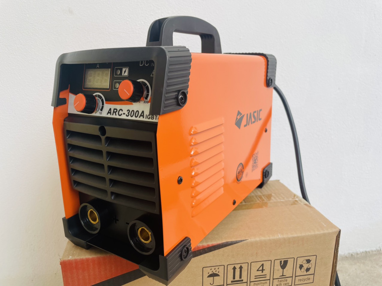 máy hàn 300a mẫu mới nhất