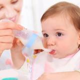 Bình thìa ăn dặm Silicon siêu mềm cho bé