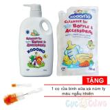 Bộ 1 chai nước rửa bình sữa kodomo 700ml + 1 bịch nuoc rua binh sua kodomo 700ml tặng 1 cọ rửa bình sữa và núm ty