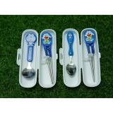 Bộ đũa thìa tập ăn kèm hộp đựng Doraemon (thìa tròn)