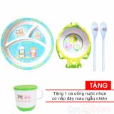 Khay cho bé tập ăn 3 ngăn hình tròn nhựa - 03N - màu xanh dương + Tô trẻ em in hình cá bằng nhựa - 36 + 2 muỗng ăn dặm cán dài TẶNG 1 ca uống nước in hình có nắp đậy màu ngẫu nhiên