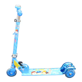 Xe Scooter trượt 3 bánh phát sáng Xanh .