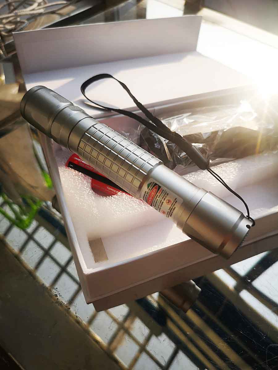 Đèn Laser Laze Công Trình tia xanh Lá Siêu Bền Vỏ Bạc