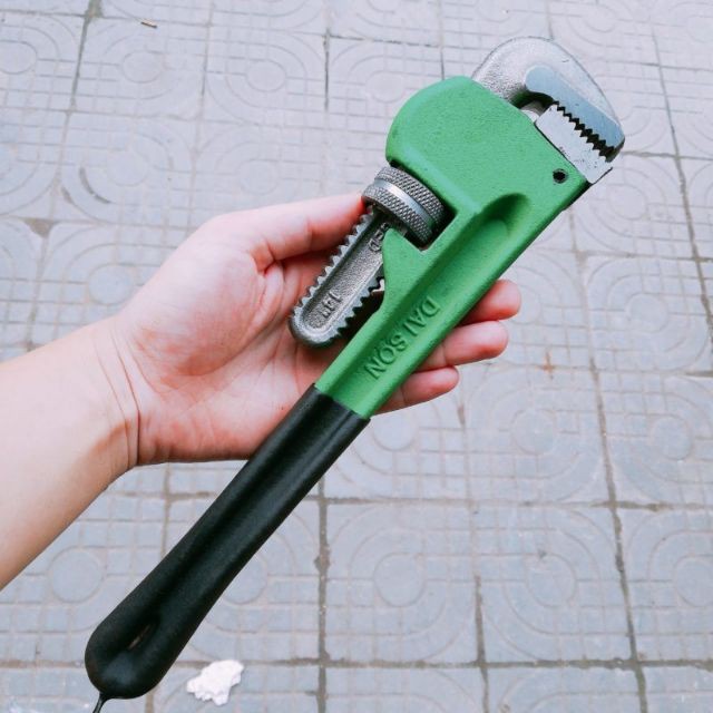 Kìm nước 18    độ mở 450mm.