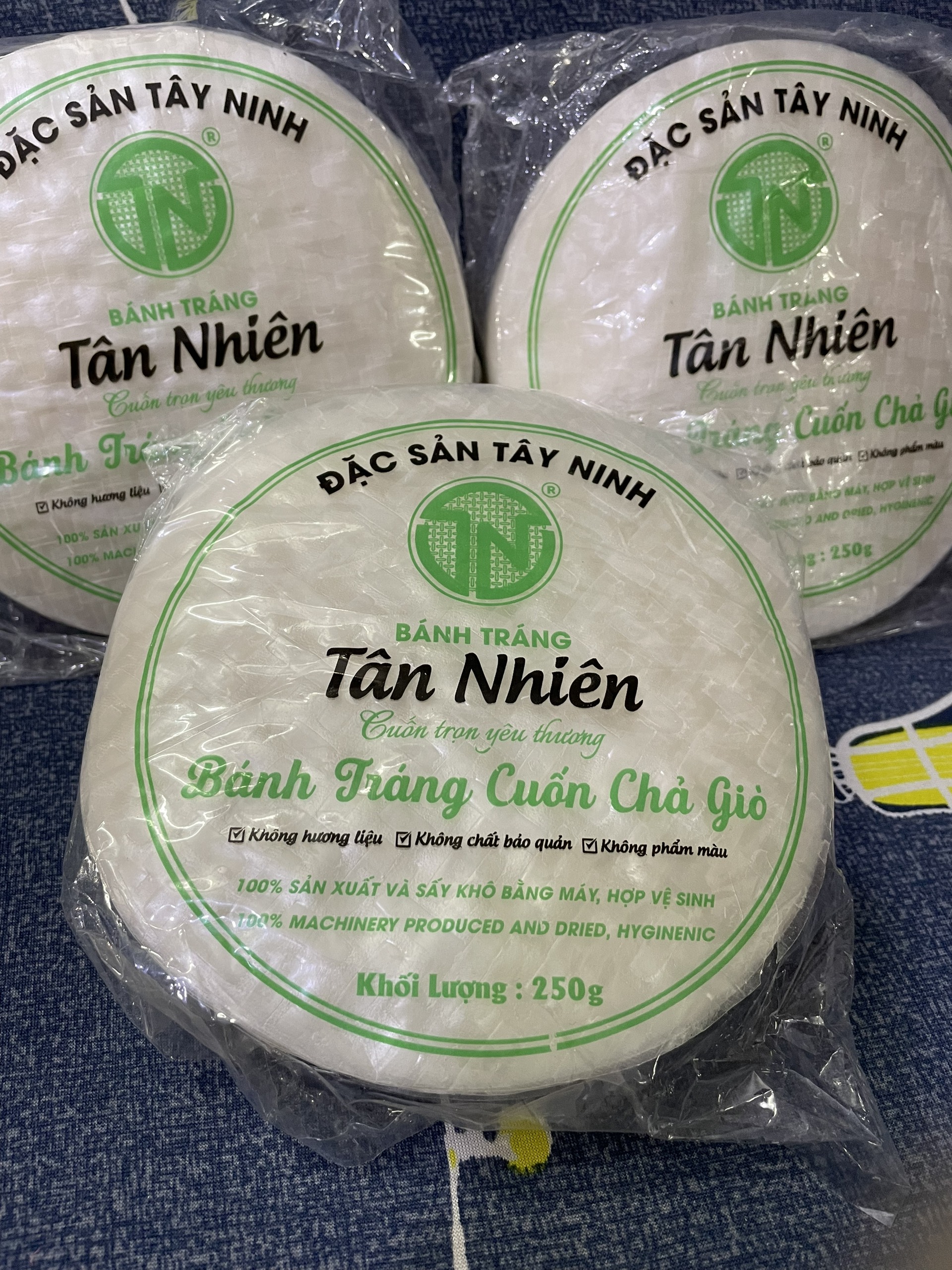 Bánh tráng cuốn chả giò Tân Nhiên 250g (loại 16cm)
