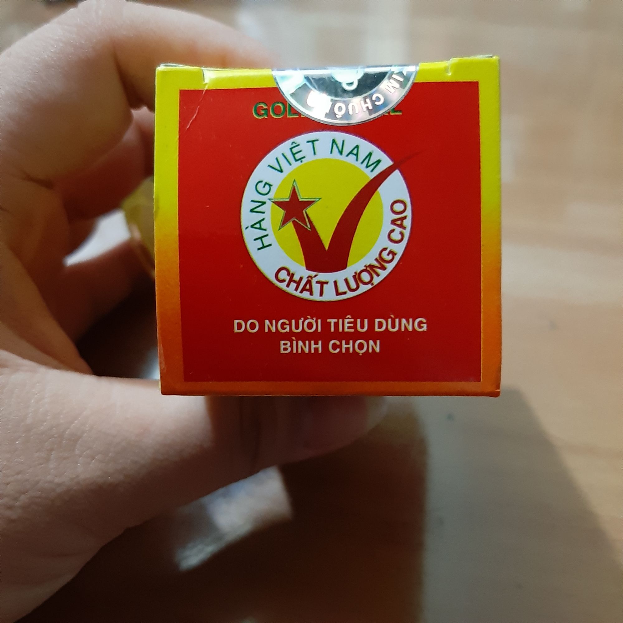 Dầu cù là CHUÔNG VÀNG