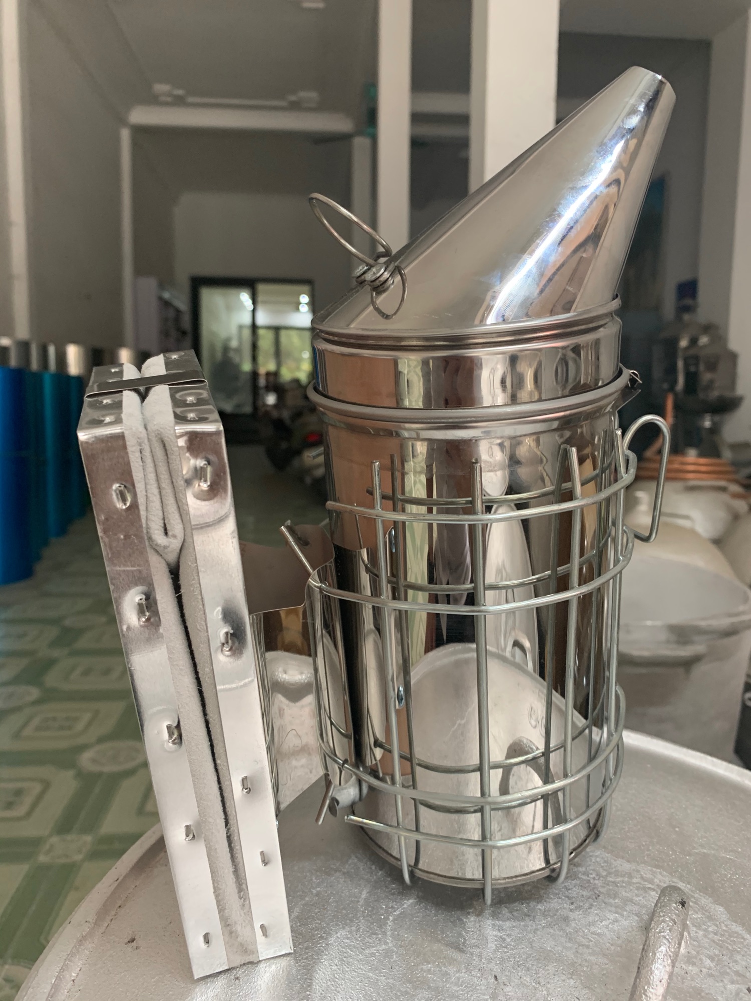 Bình xịt khói bằng inox