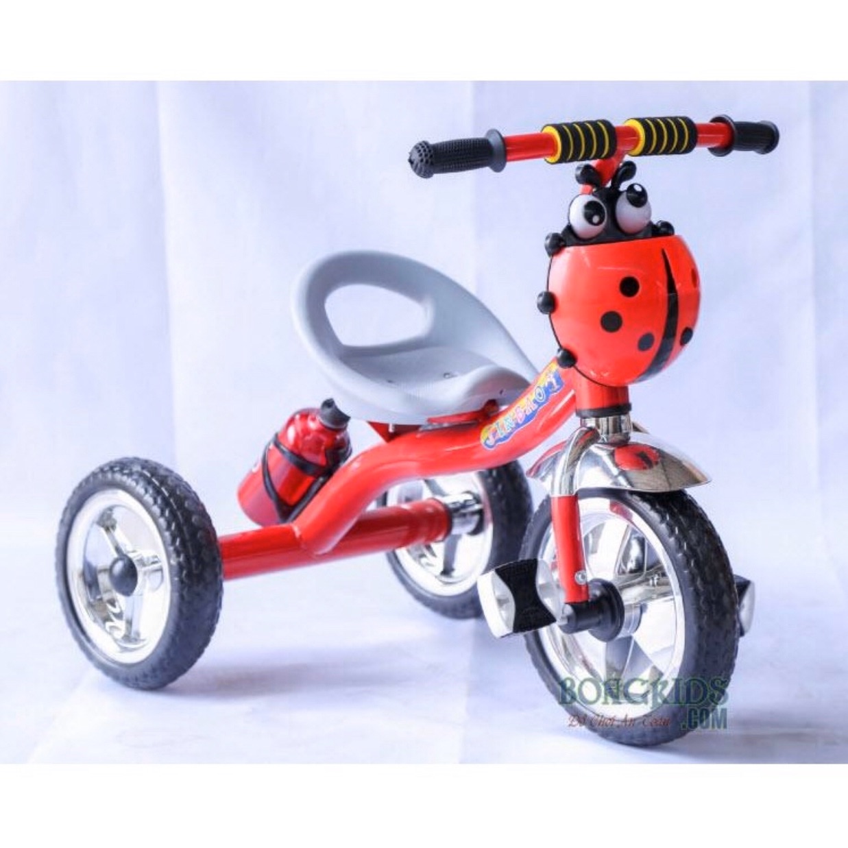 Xe đạp 3 bánh giỏ con bọ, có bình nước