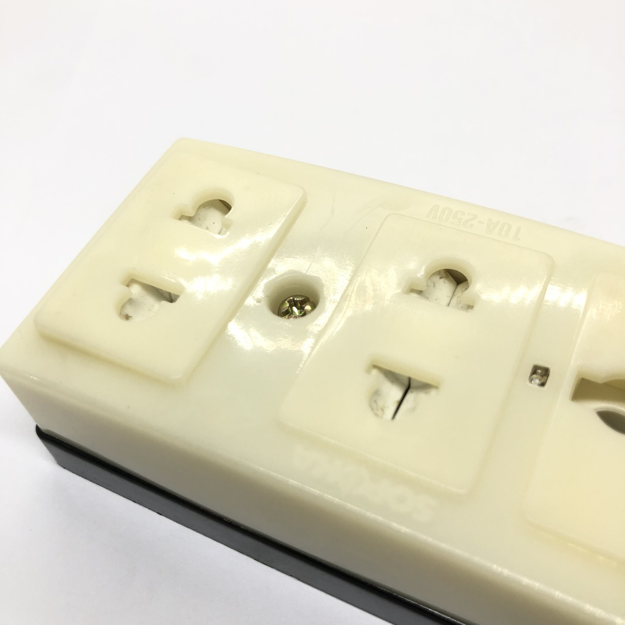 Ổ cắm điện cao cấp T32 / T32N Sopoka - Điện Việt