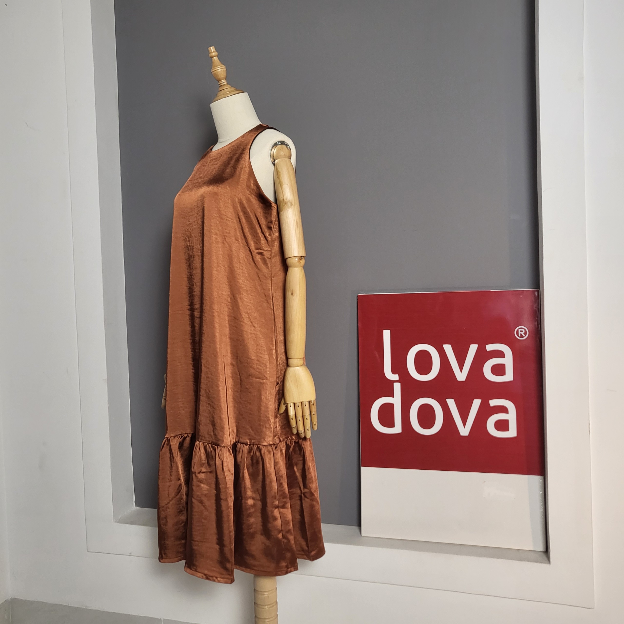 Đầm kiểu nữ - Lovadova 22D07C003