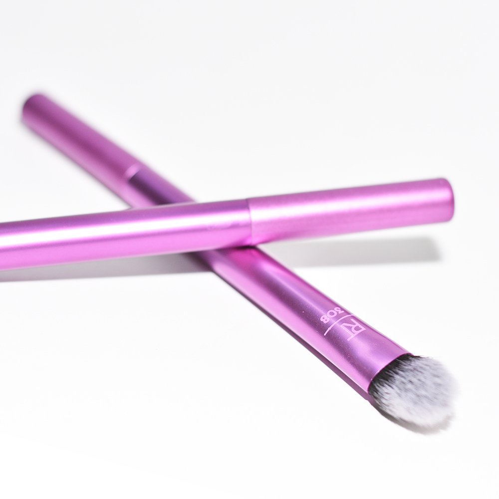 Cọ Tán Bầu Mắt RT REAL TECHNIQUES - Cọ RT REAL TECHNIQUES - Cọ Tán Phấn Mắt RT 308 Medium shadow