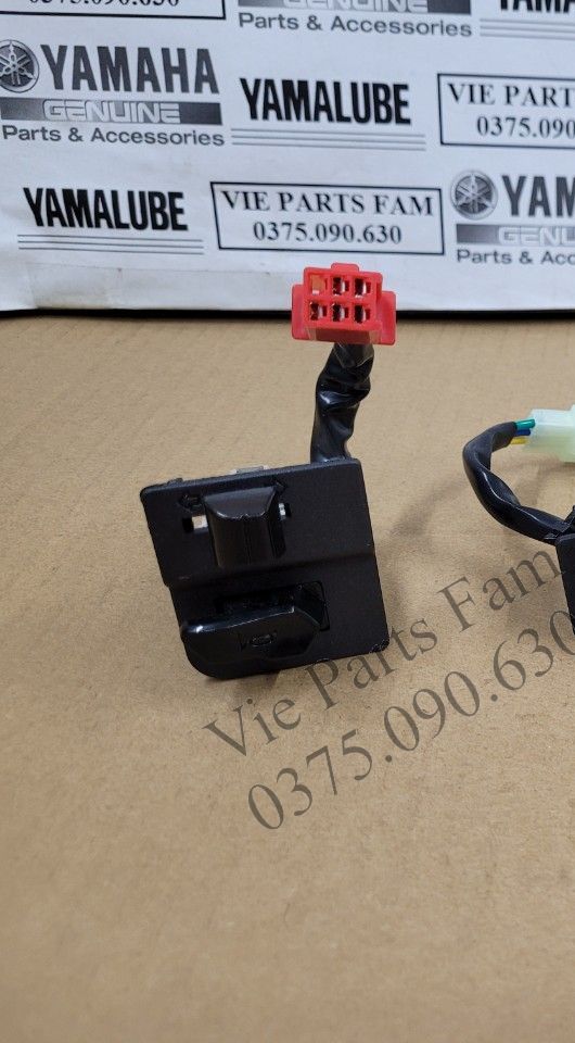 Cụm công tắc Sirius Fi đề, mở đèn, pha cos, kèn, xi nhan