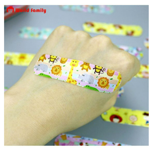 Hộp 100 Miếng Dán Vết Thương Cute