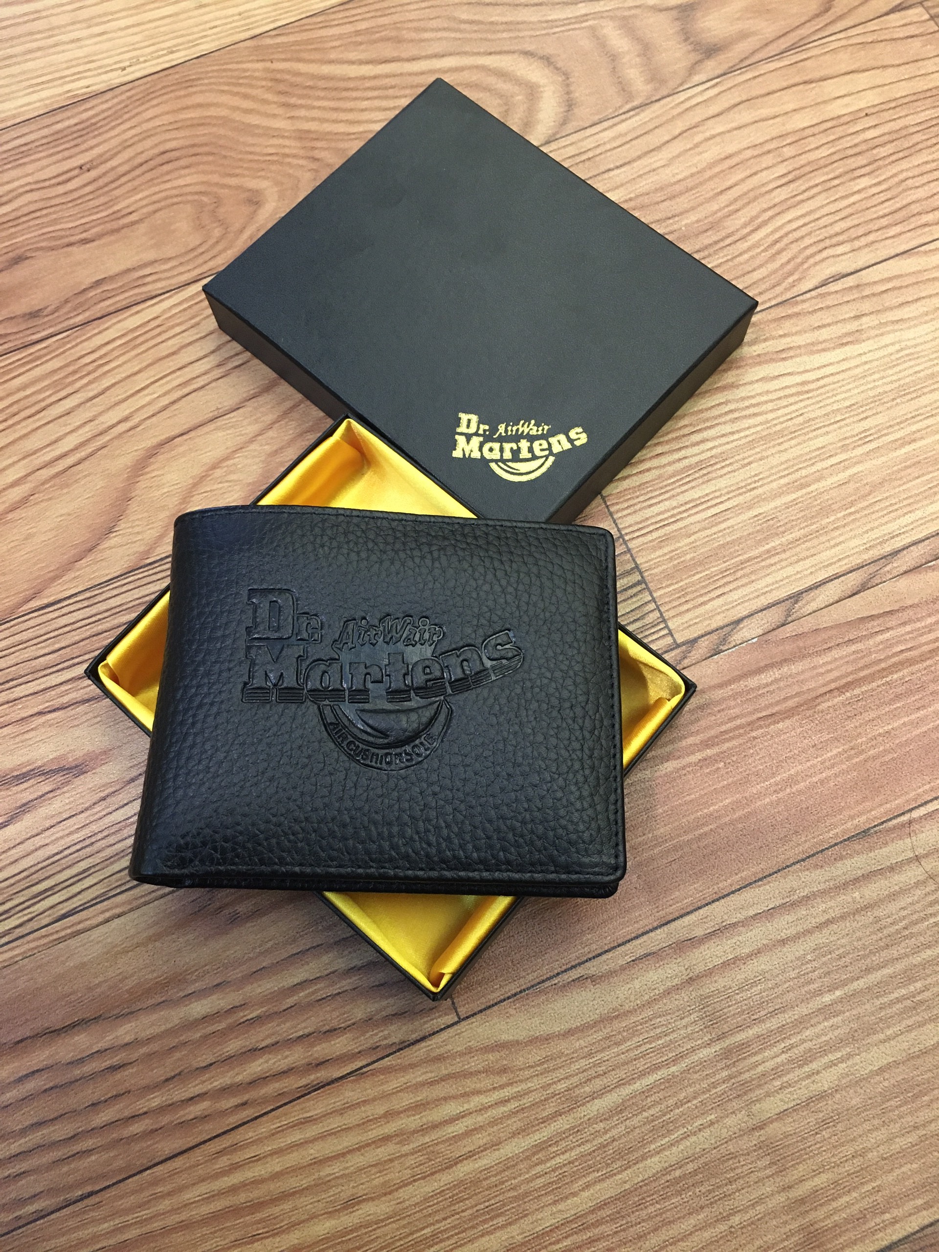 Bóp / Ví Da Cao Cấp Dr.Martens Chính Hãng Thái Lan
