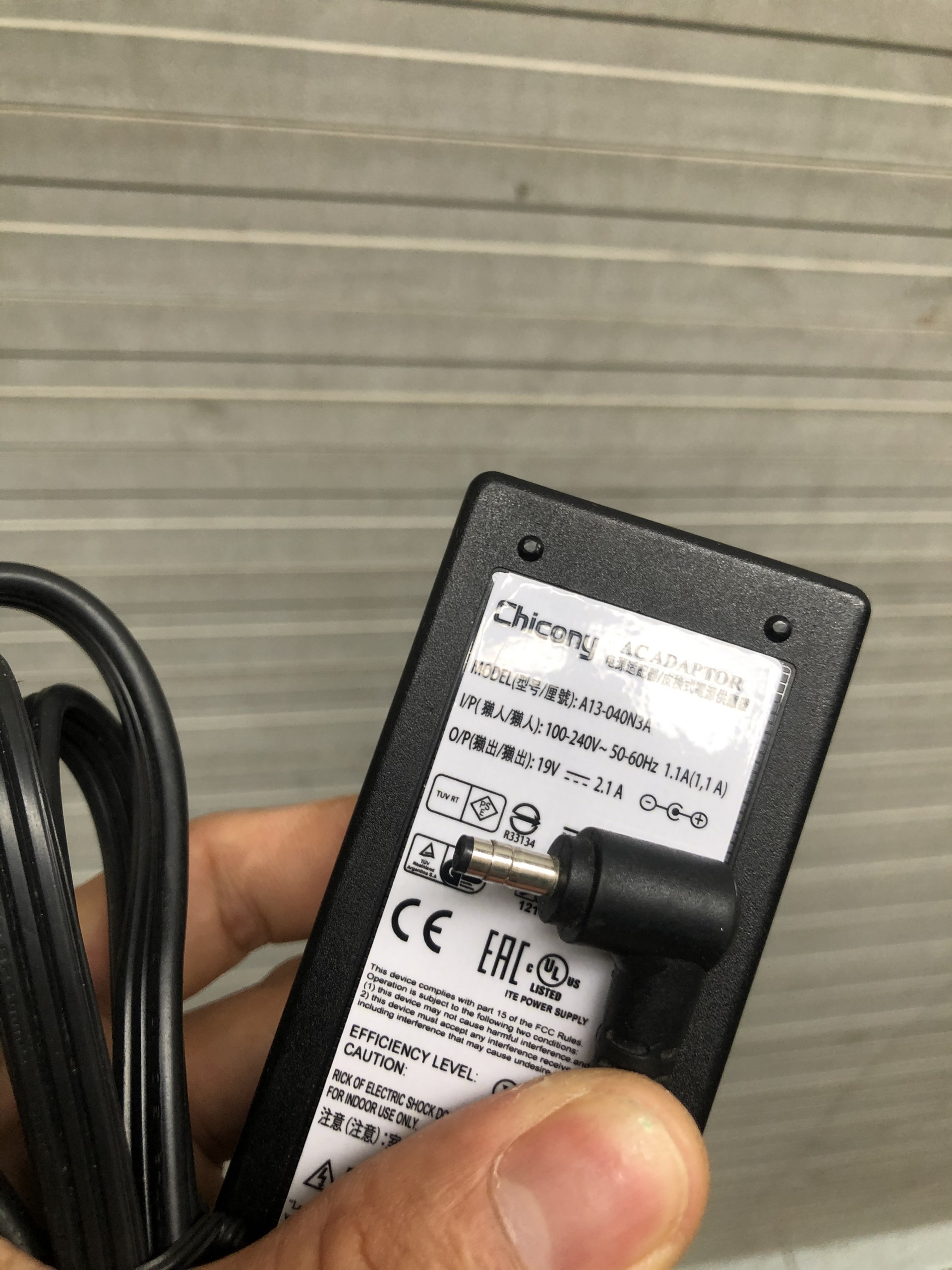 Sạc laptop Chicony 19V 2.1A