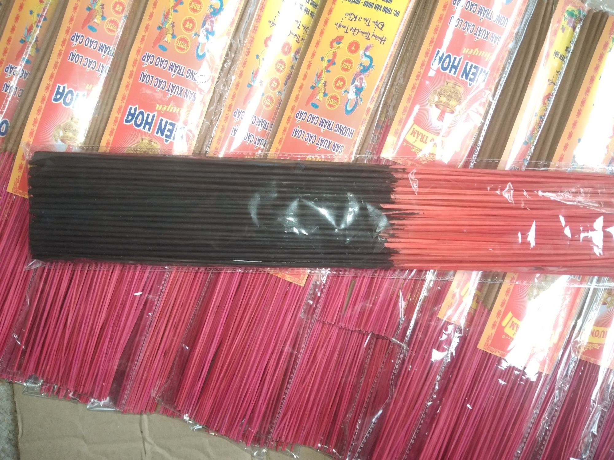 Fragrant Black Incense Roll for Feng Shui - Quality Product Natural Incense Roll with Feng Shui Value Suitable for Worship, Worship, Meditation, Chanting, House Opening, and Incense Burning