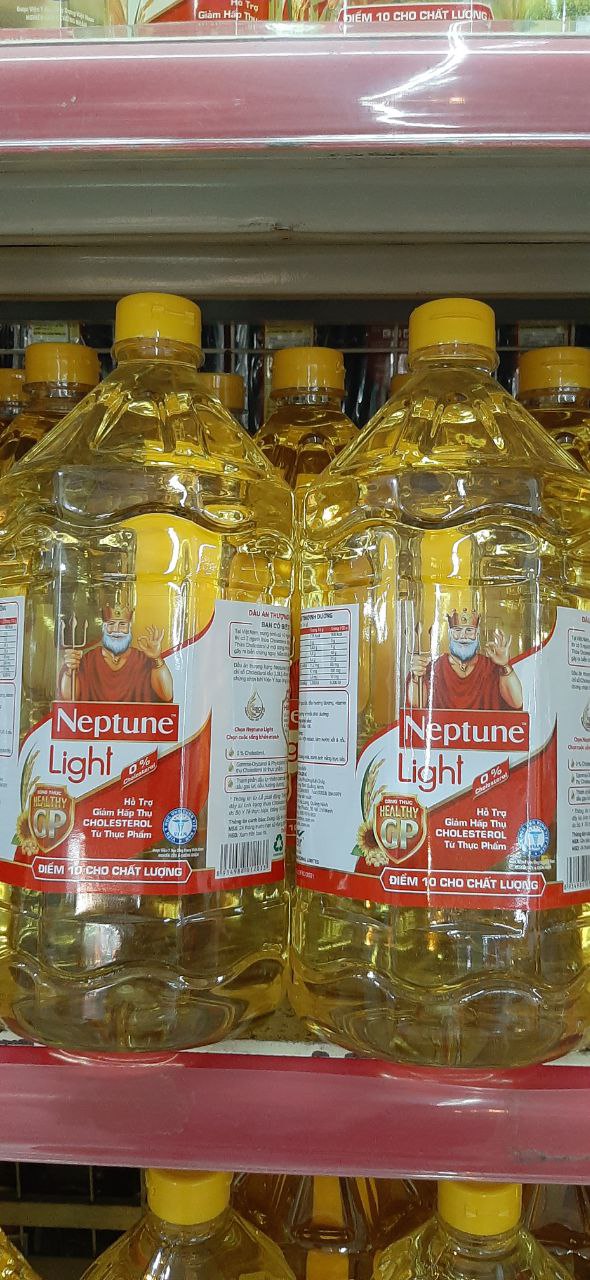Dầu ăn thượng hạng Neptune Light can 2 lít