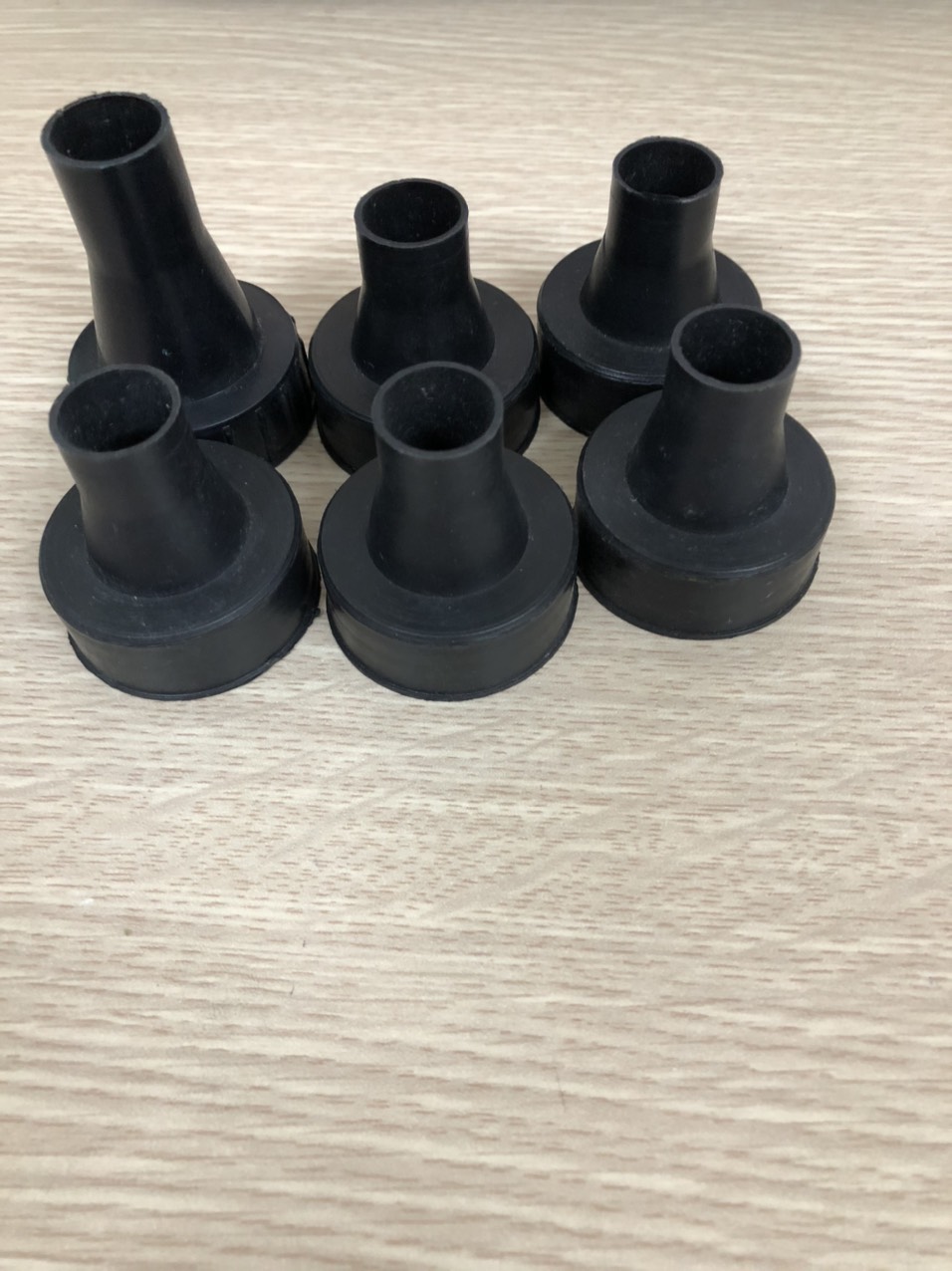Phễu đổ mực in miệng nhỏ. Dùng cho cai C1-C18