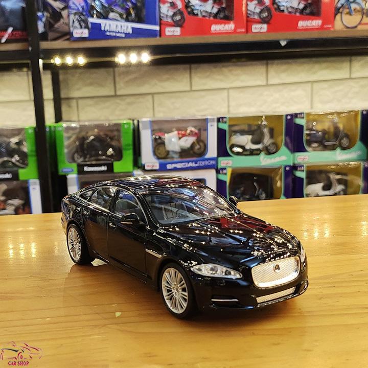 Xe mô hình Welly Jaguar XJ 2010 1/24