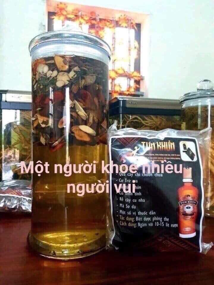 Tứn khửn