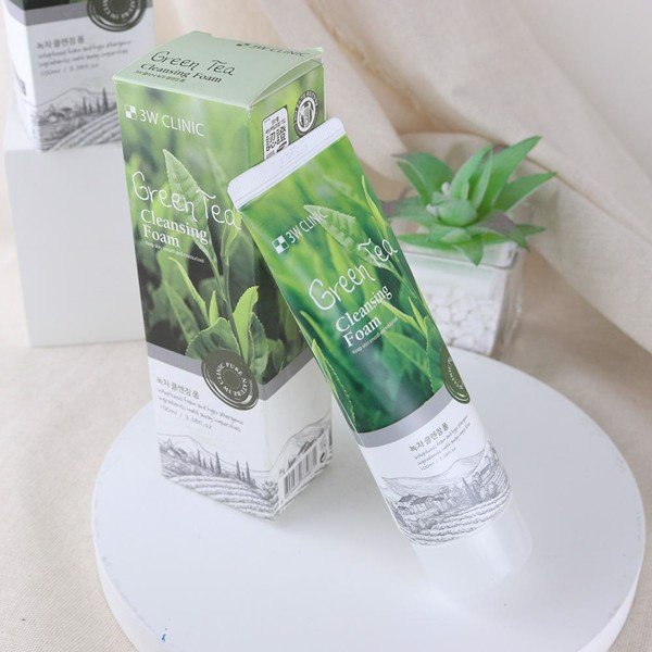 Sữa rửa mặt Trà xanh 3W CLINIC Green Tea Foam Cleansing 100ml