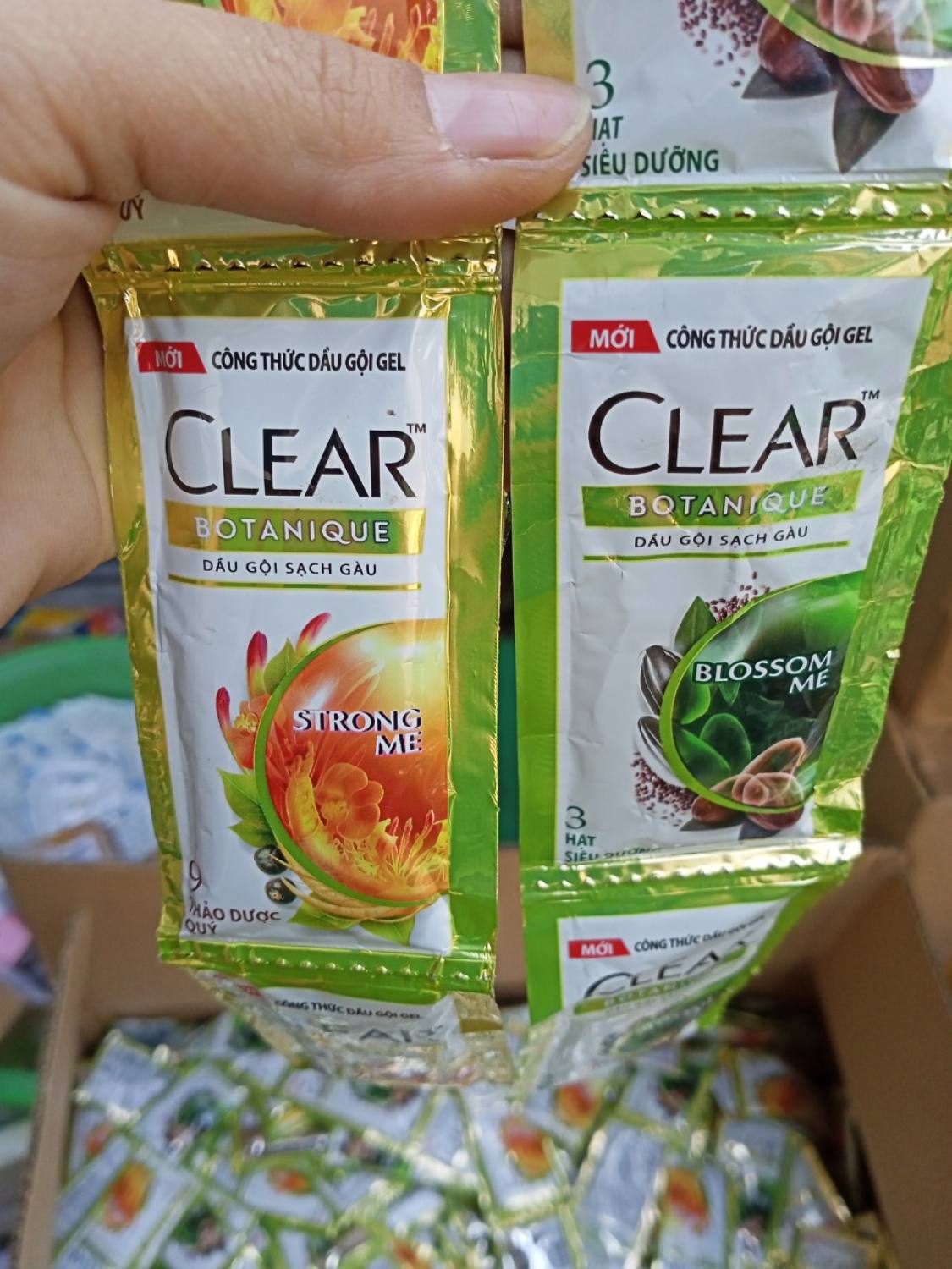 50 gói dầu gội clear 3 hạt siêu dưỡng 6g (gói rời không theo dây)