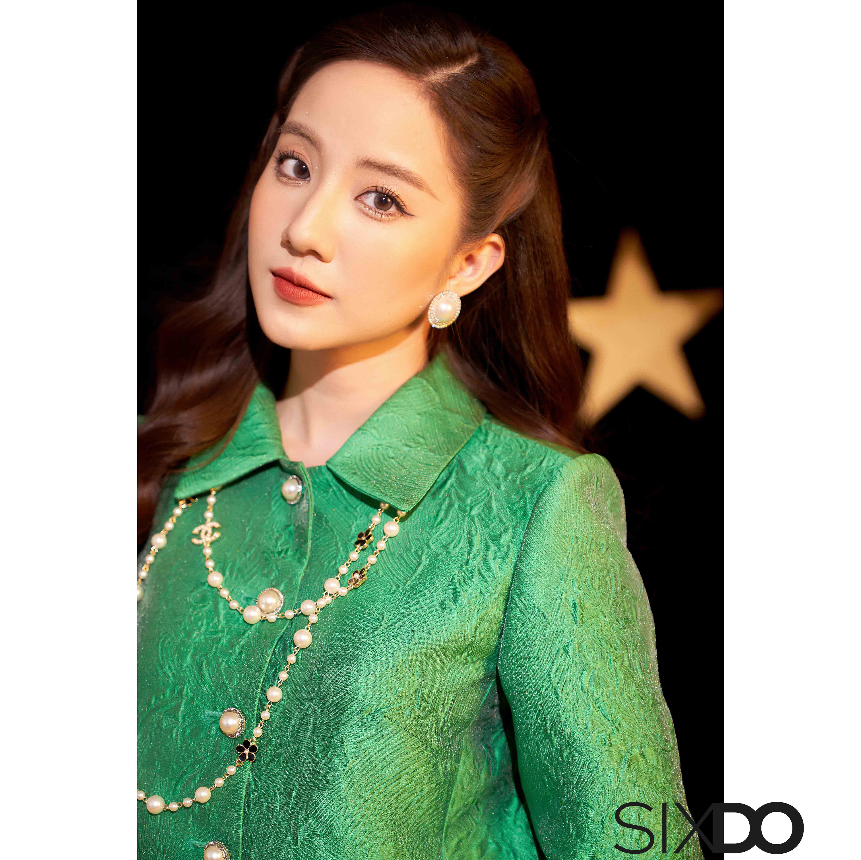 Áo Vest gấm dáng lửng cổ sơ mi thời trang SIXDO (Brocade Vest)