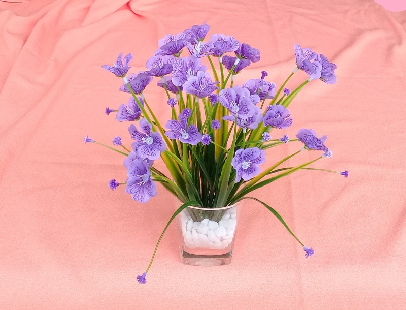 Chậu Hoa giả trang trí màu tím thanh lịch, KÍCH THƯỚC NHỎ, cao 23cm, tán xòe 22cm, để bàn, kệ