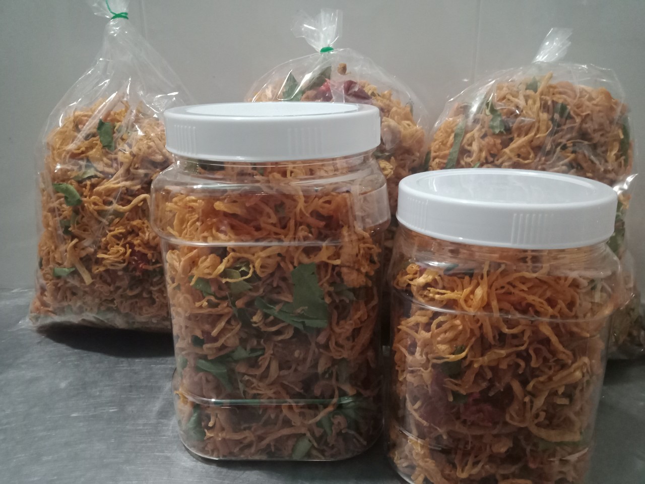 COMBO Gia Vị Tự Trộn Bánh Tráng ( Bánh cắt sợi , hành Phi , Đậu Phộng , Con Ruốc , Khô Gà , Muối Tôm)