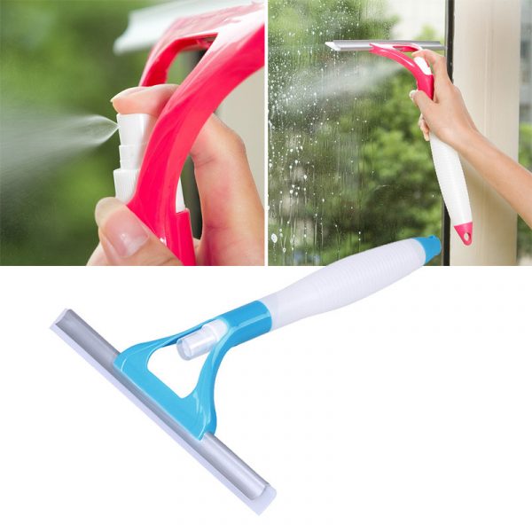 Cây gạt kính cầm tay có kèm bình xịt tiện dụng