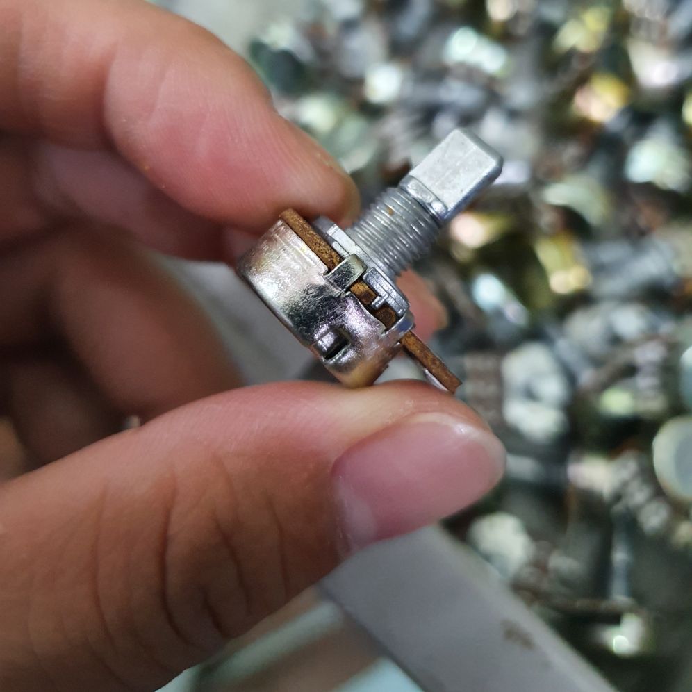 10 chiếc chiết áp 50k đơn vát