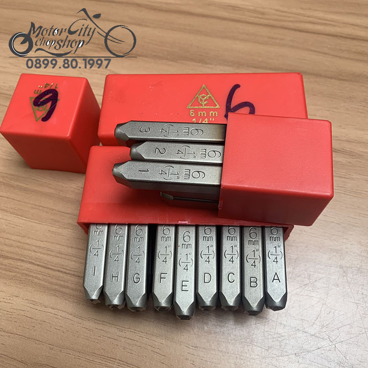Bộ đóng, bộ đột số và chữ 6mm - Xuôi