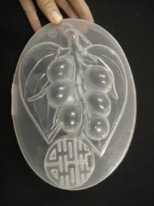 KHUÔN RAU CÂU NHỰA OVAL HÌNH TRẦU CAU SONG HỶ 22 CM