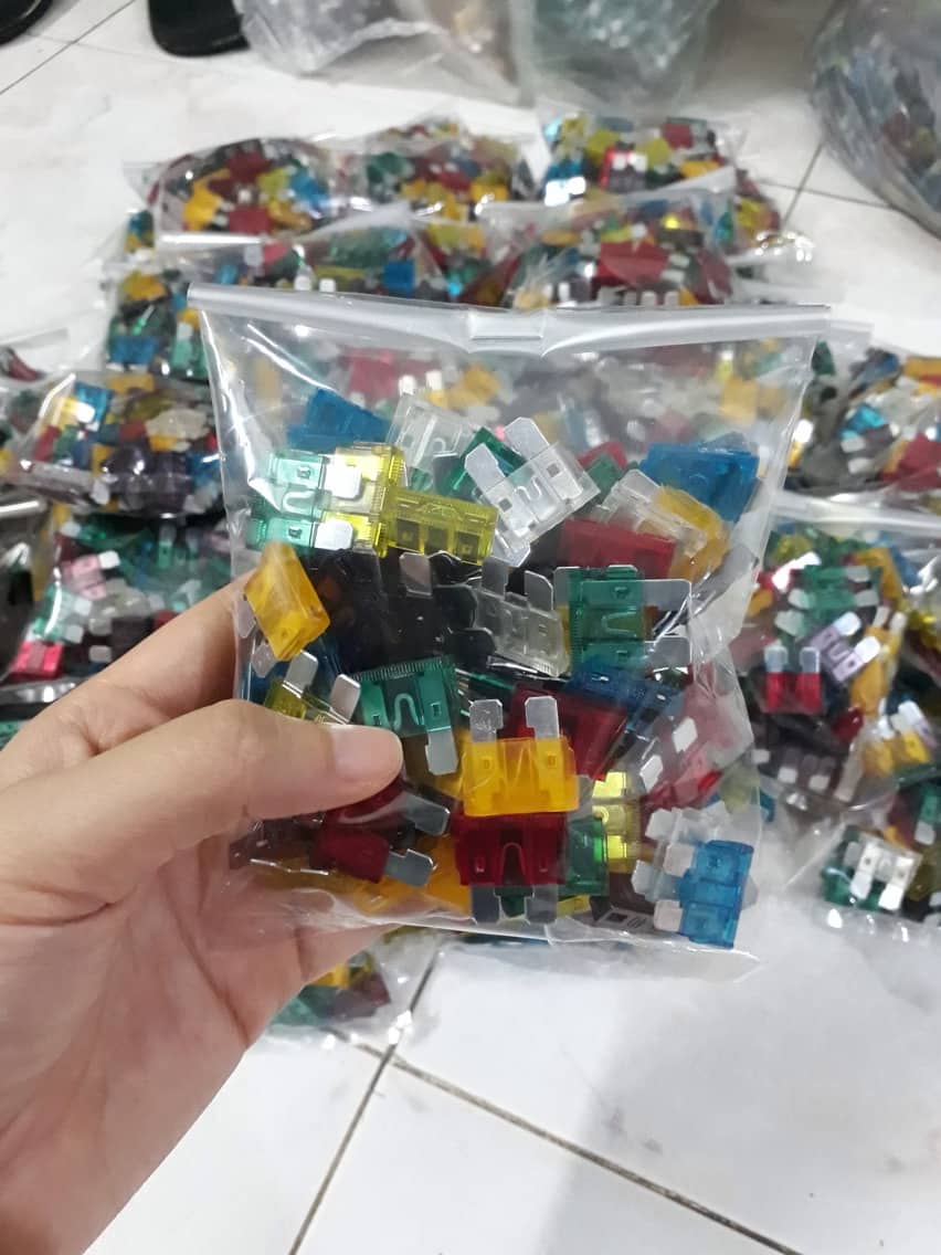 Cầu chì chân to túi 100 chiếc từ 5A đến 30A