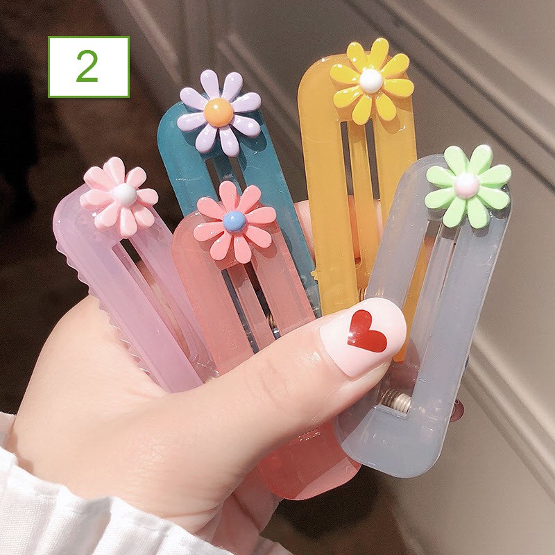 Kẹp mỏ vịt hình bầu họa tiết hoa cúc xinh xắn - 01 kẹp