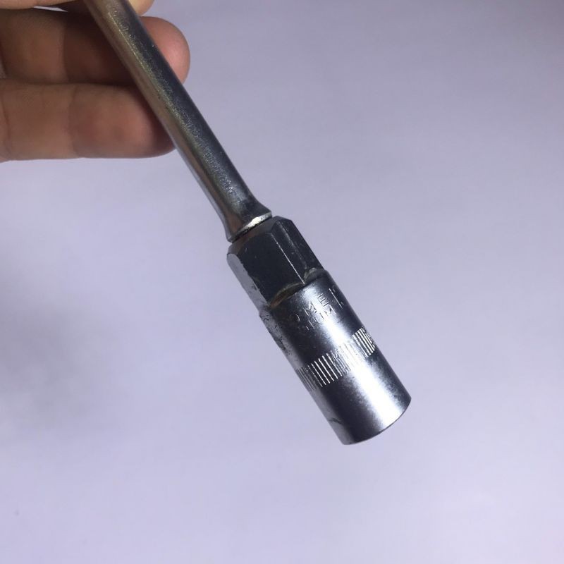 Tuýt chữ Tê