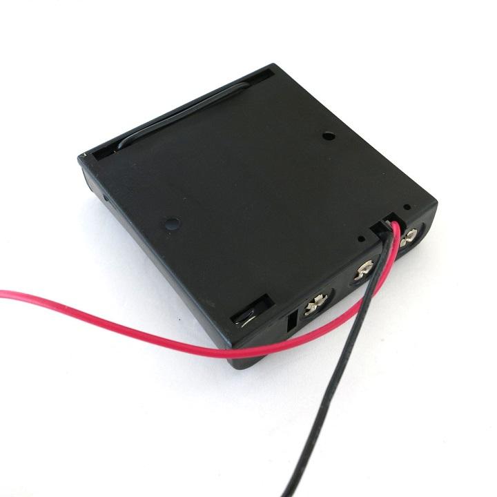 Đế 4 Pin AAA, dùng để đựng pin AAA