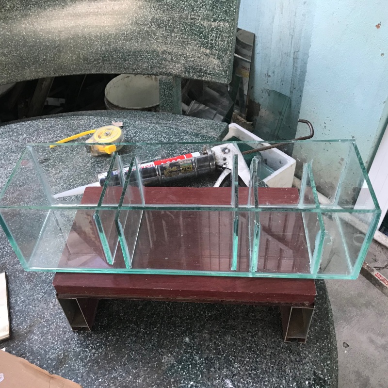 Lọc bể cá tràn 45x13x13 lỗ thoát o17mili kính 5mili